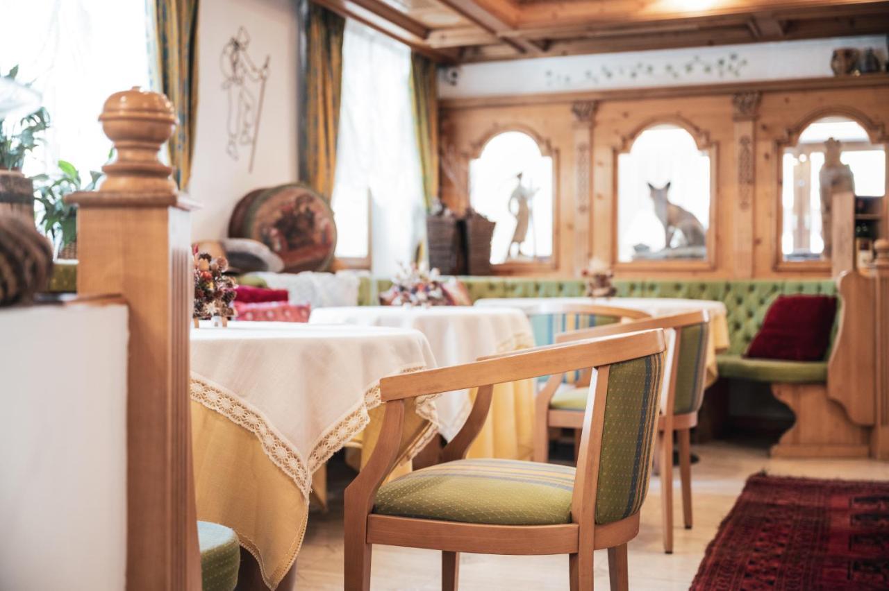 Hotel Chalet Corso San Vigilio Di Marebbe Bagian luar foto
