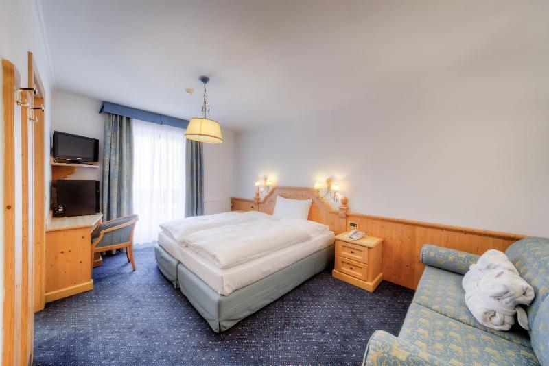 Hotel Chalet Corso San Vigilio Di Marebbe Bagian luar foto